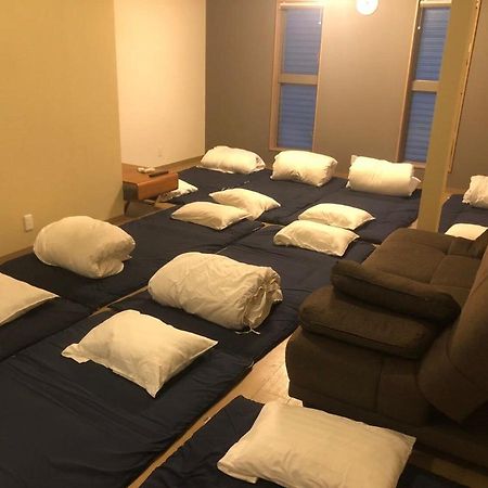 Ferienwohnung Oyado Gorilla Annex Ōsaka Exterior foto