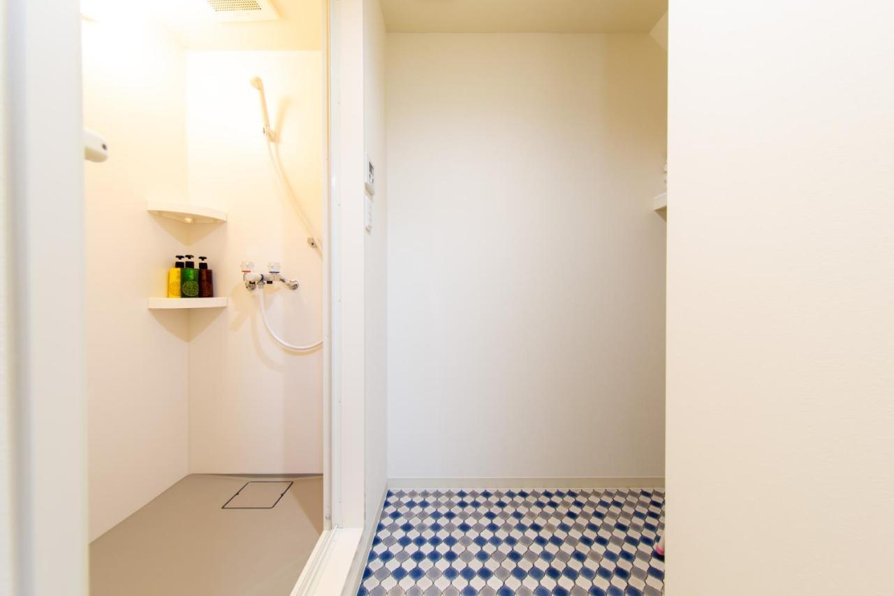Ferienwohnung Oyado Gorilla Annex Ōsaka Exterior foto