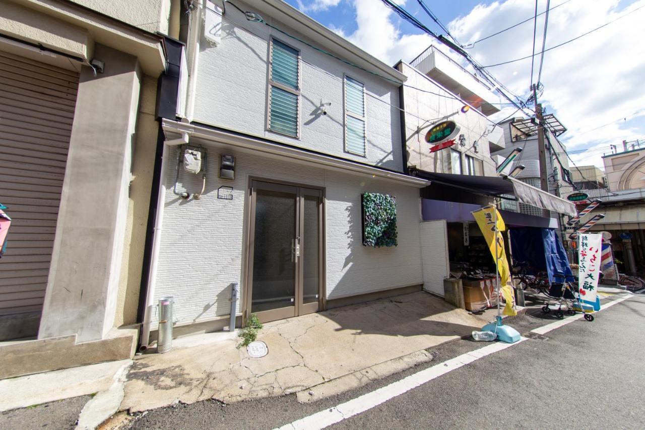 Ferienwohnung Oyado Gorilla Annex Ōsaka Exterior foto