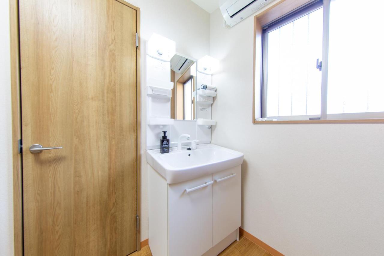 Ferienwohnung Oyado Gorilla Annex Ōsaka Exterior foto