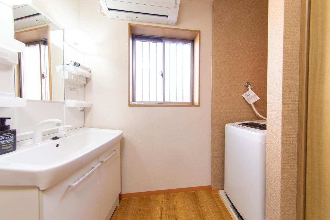 Ferienwohnung Oyado Gorilla Annex Ōsaka Exterior foto